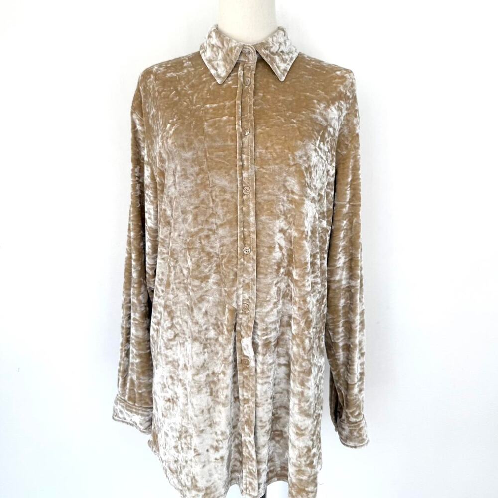 VINTAGE CRUSHED VELVET BUTTON-UP SHIRT
